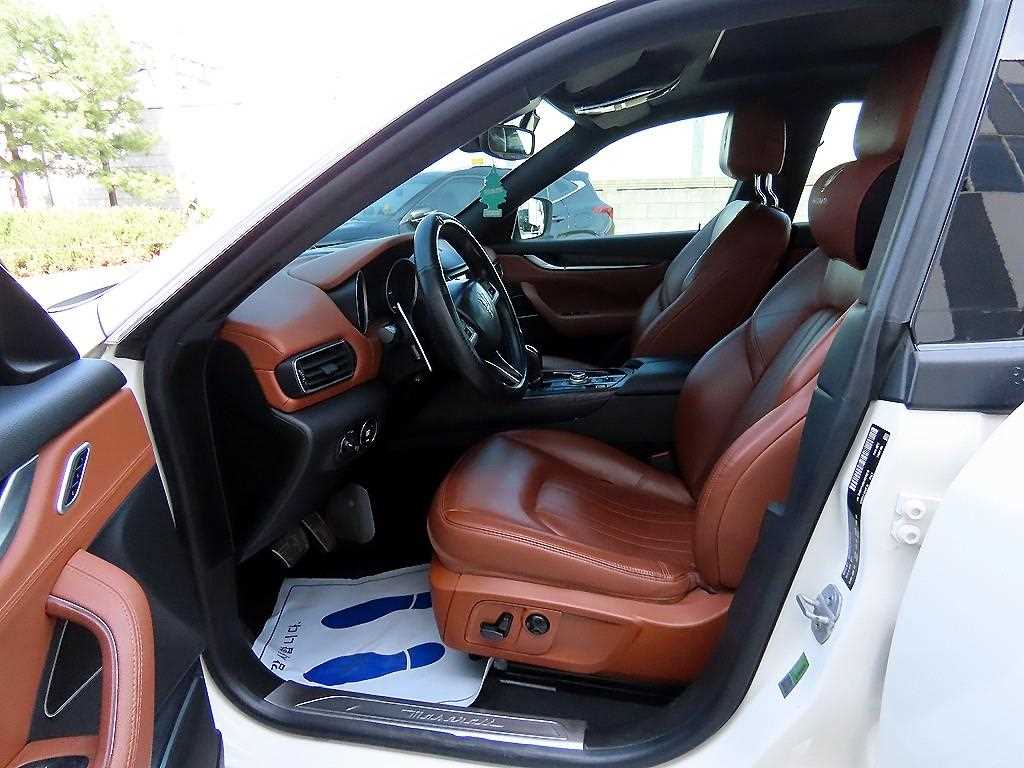 Maserati Levante - Vista 5