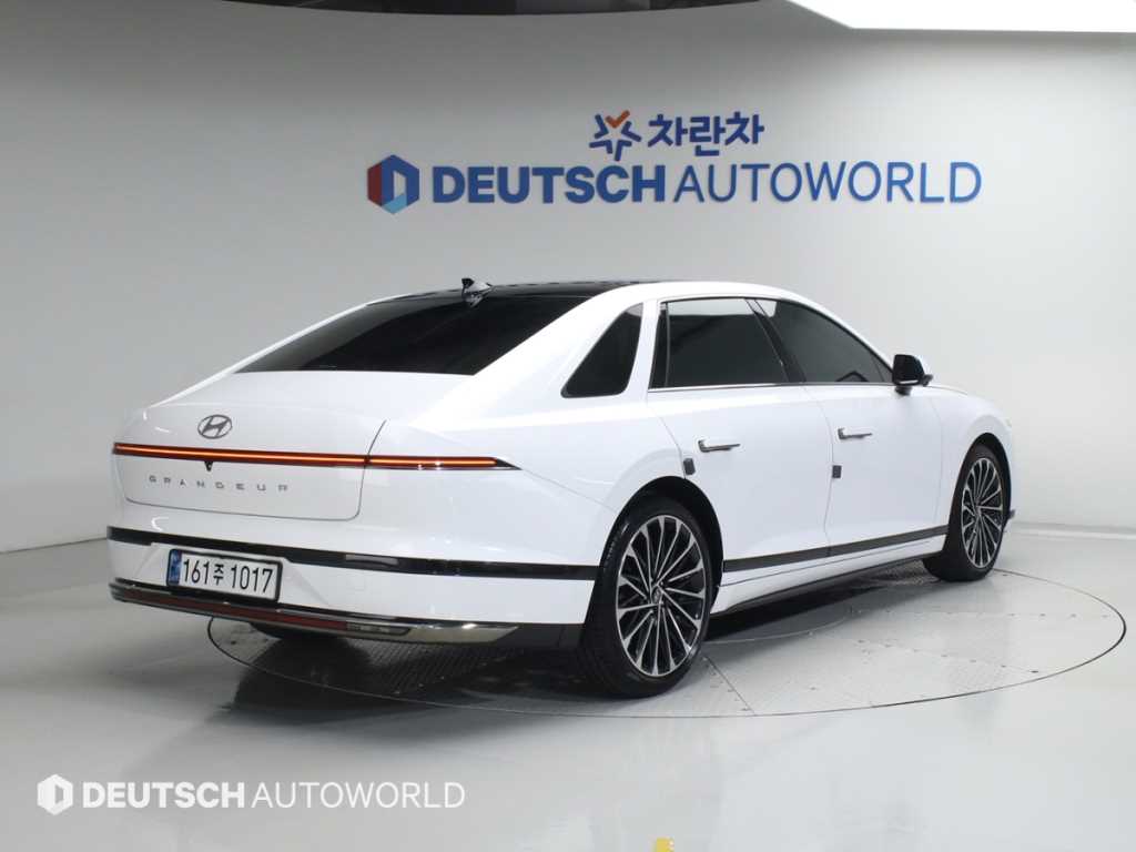 HYUNDAI Grandeur - Vista 2