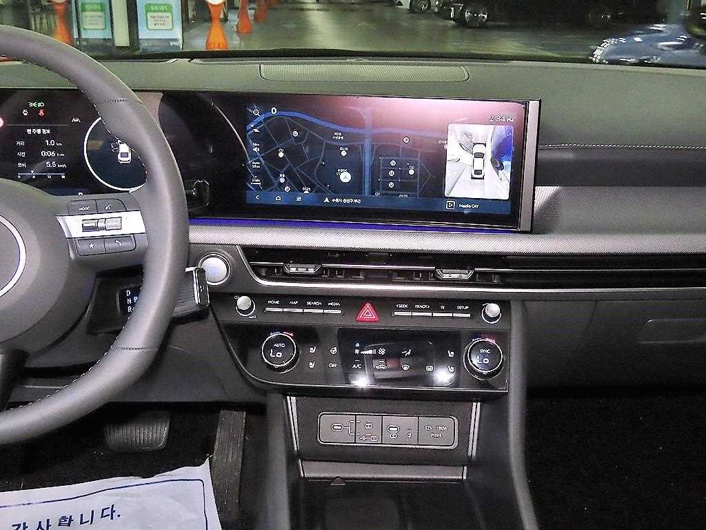 HYUNDAI Sonata - Vista 11