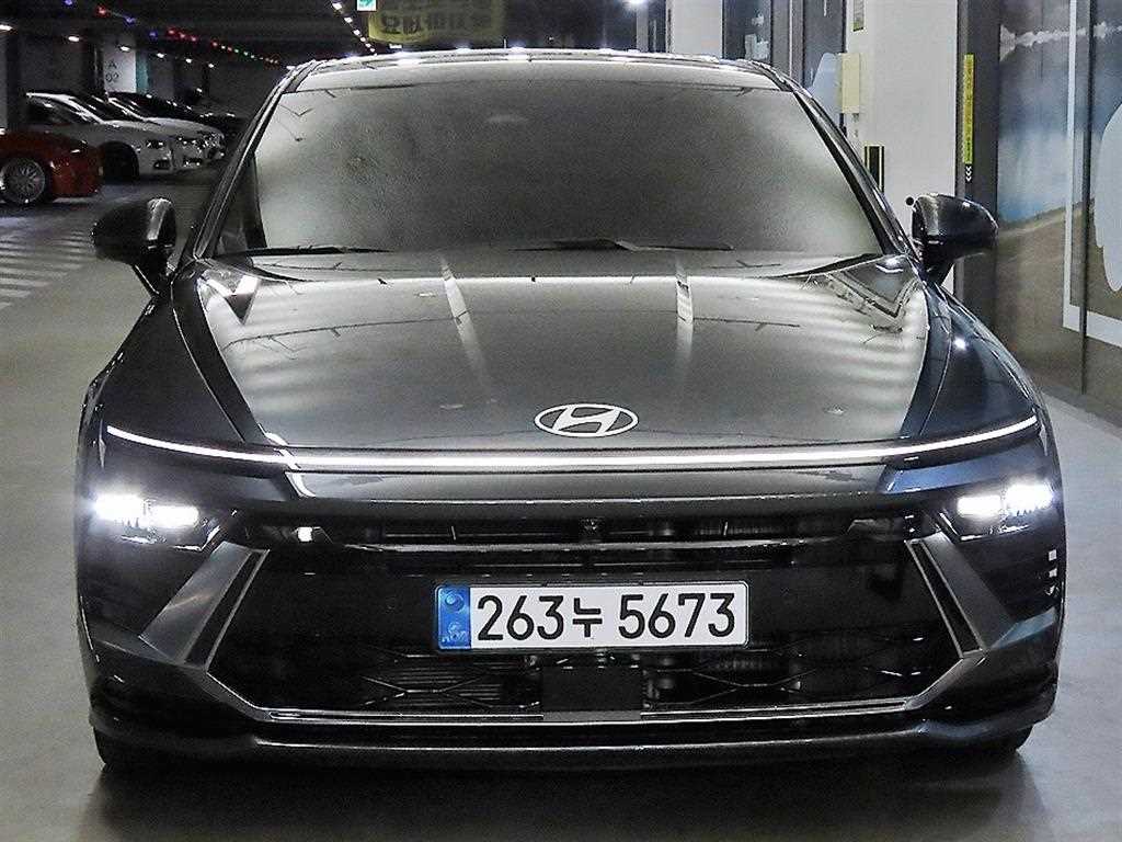 HYUNDAI Sonata - Vista 2