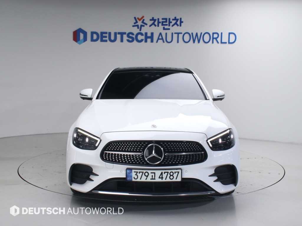 Mercedes Benz E class - Vista 3