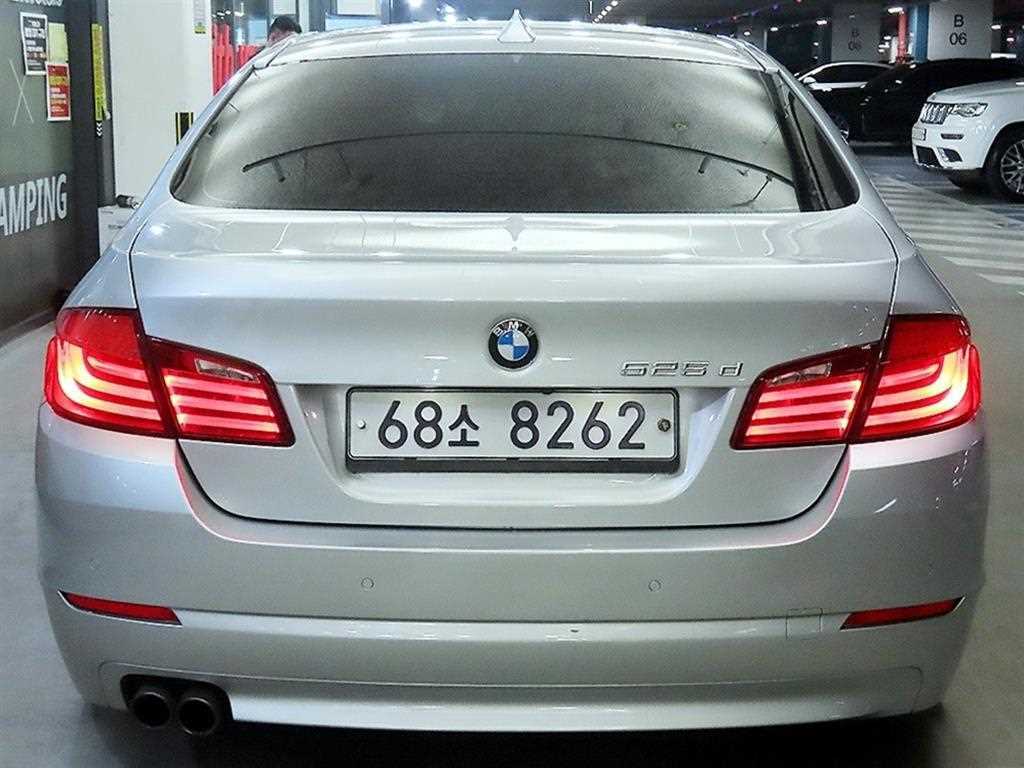 BMW 5 Series - Vista 5