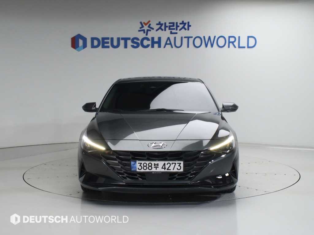 HYUNDAI Avante - Vista 3