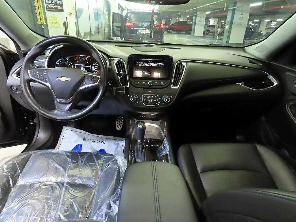 Chevrolet Malibu - Vista 10