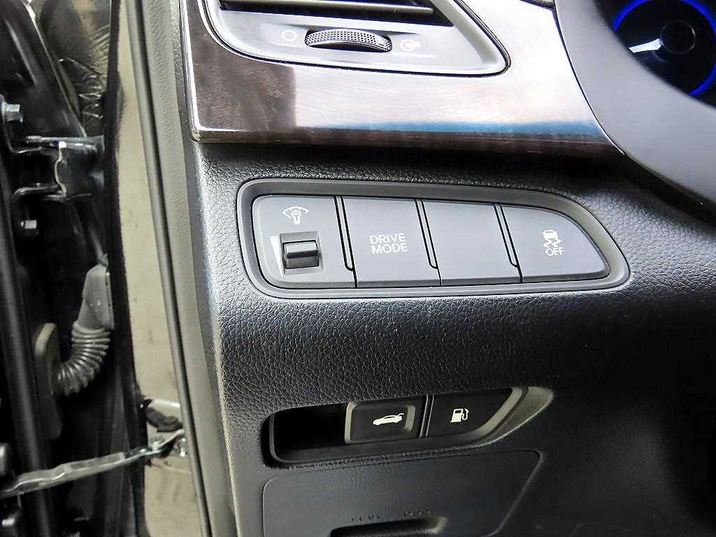 HYUNDAI Grandeur - Vista 12