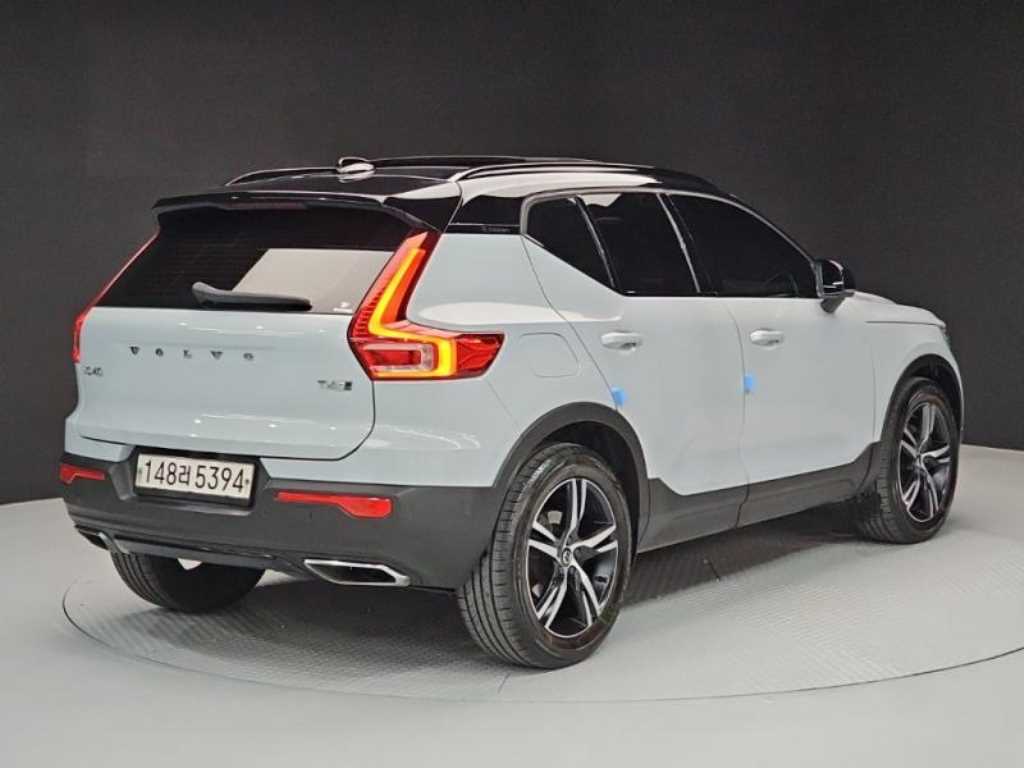 Volvo XC40 - Vista 3
