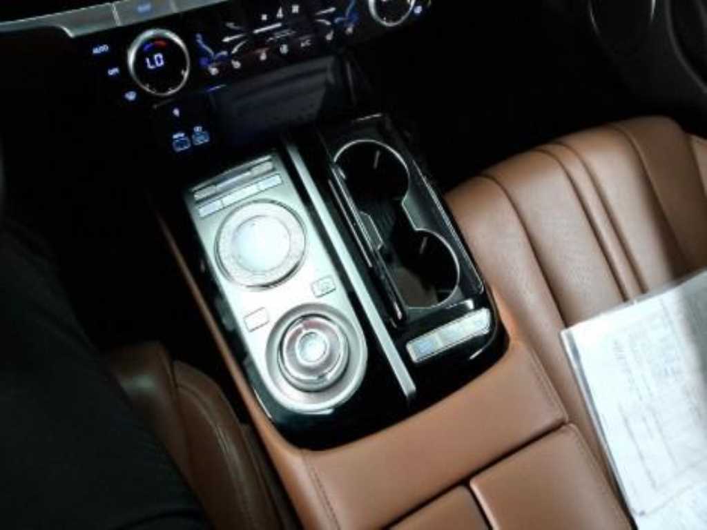 Genesis G80 - Vista 8