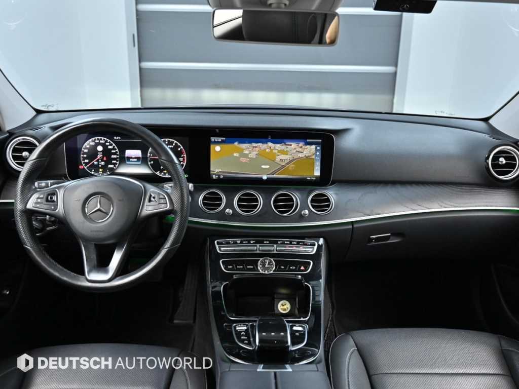 Mercedes Benz E class - Vista 6