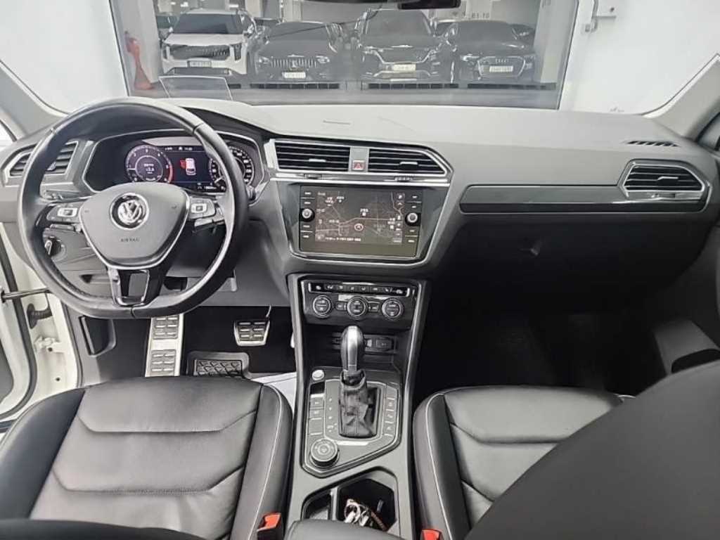 Volkswagen Tiguan - Vista 5