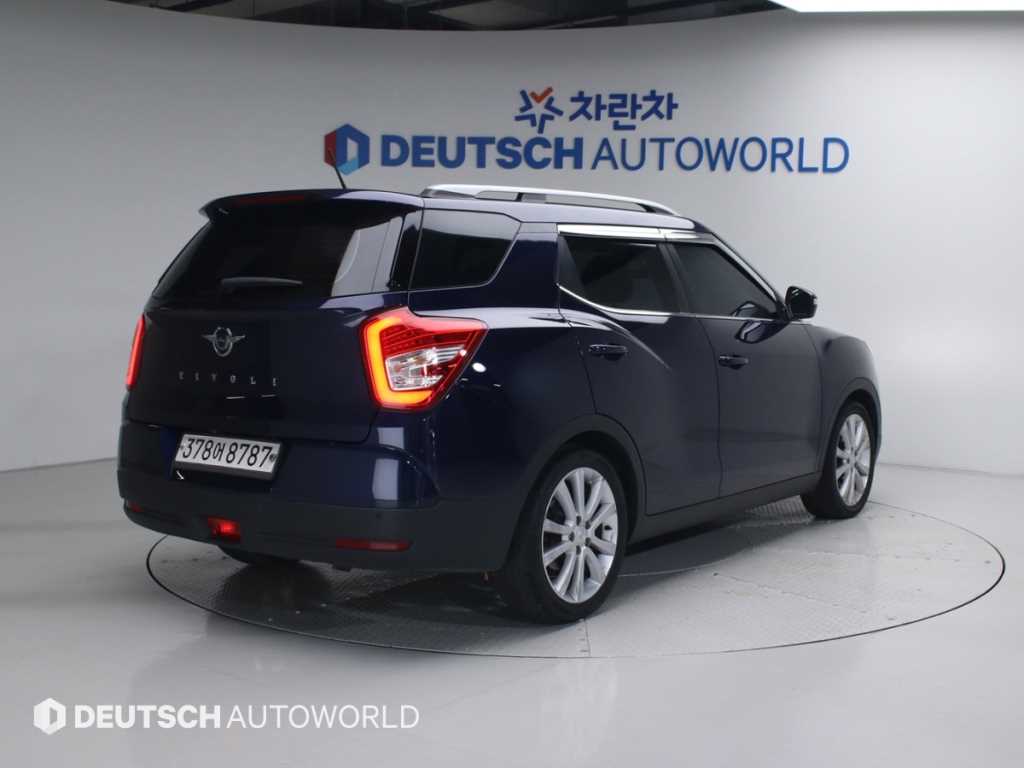 Ssangyong Tivoli - Vista 2