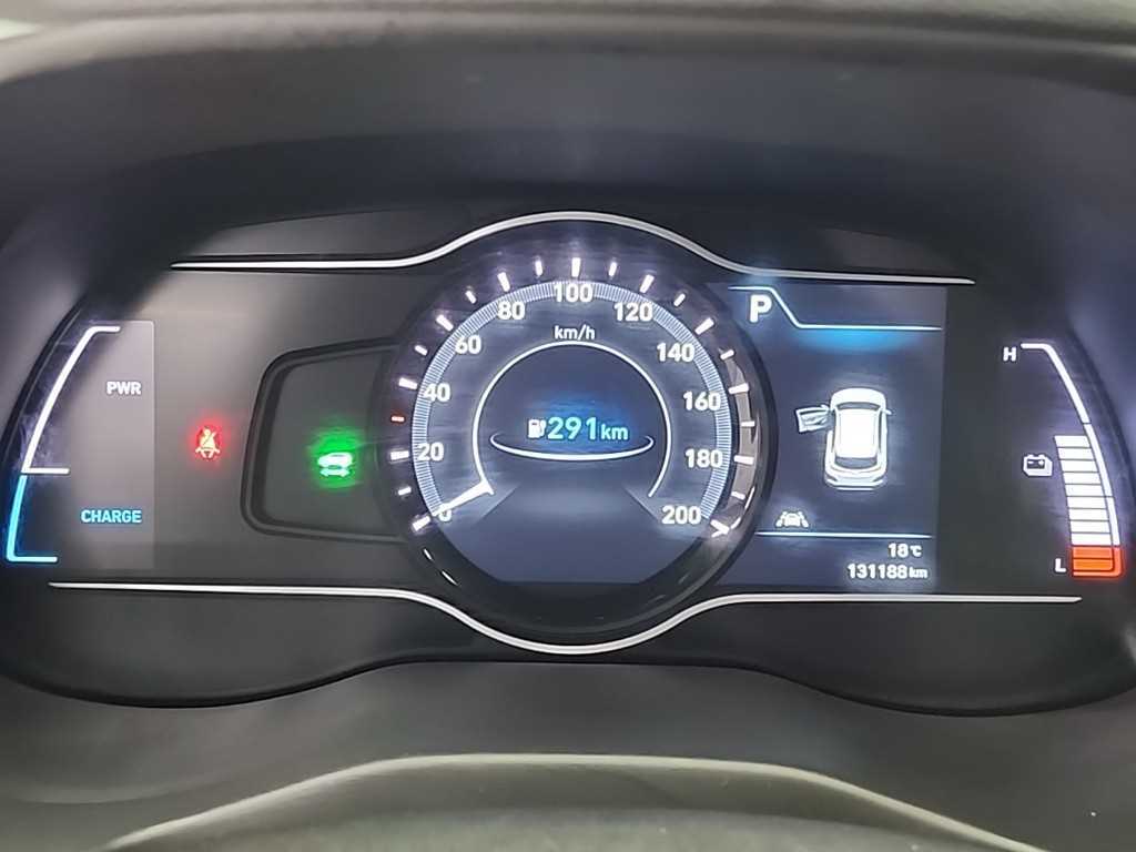 HYUNDAI Kona - Vista 6