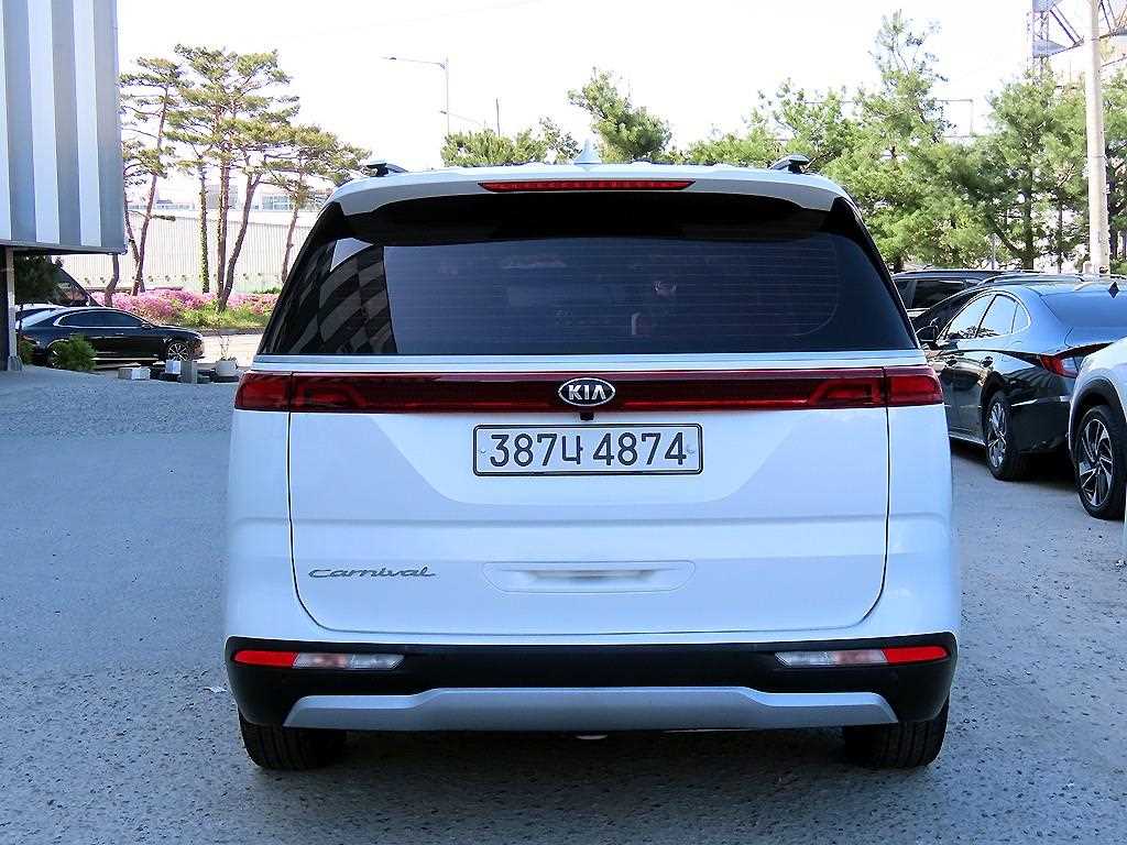 KIA Carnival - Vista 4