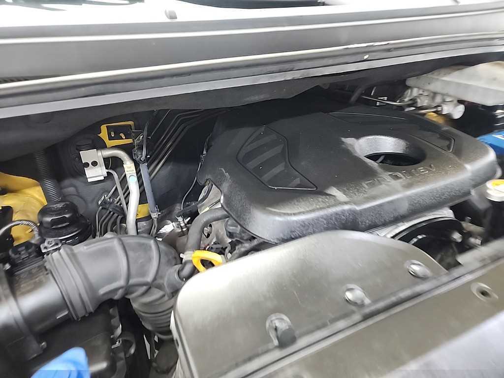 HYUNDAI Starex - Vista 5