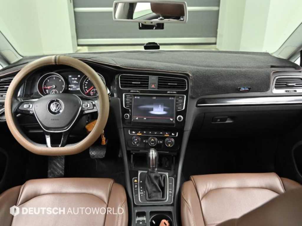 Volkswagen Golf - Vista 7