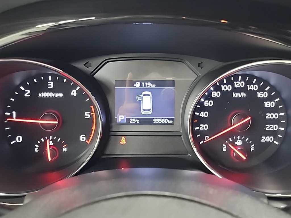 KIA Carnival - Vista 6