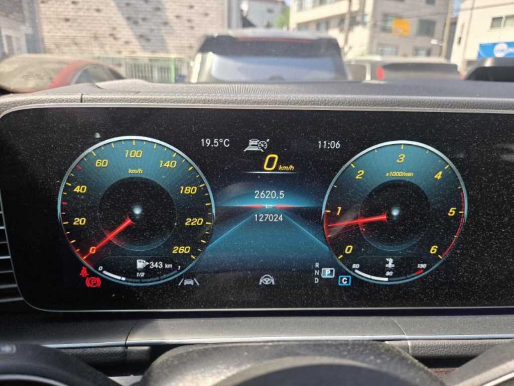 Mercedes Benz GLE Class - Vista 7