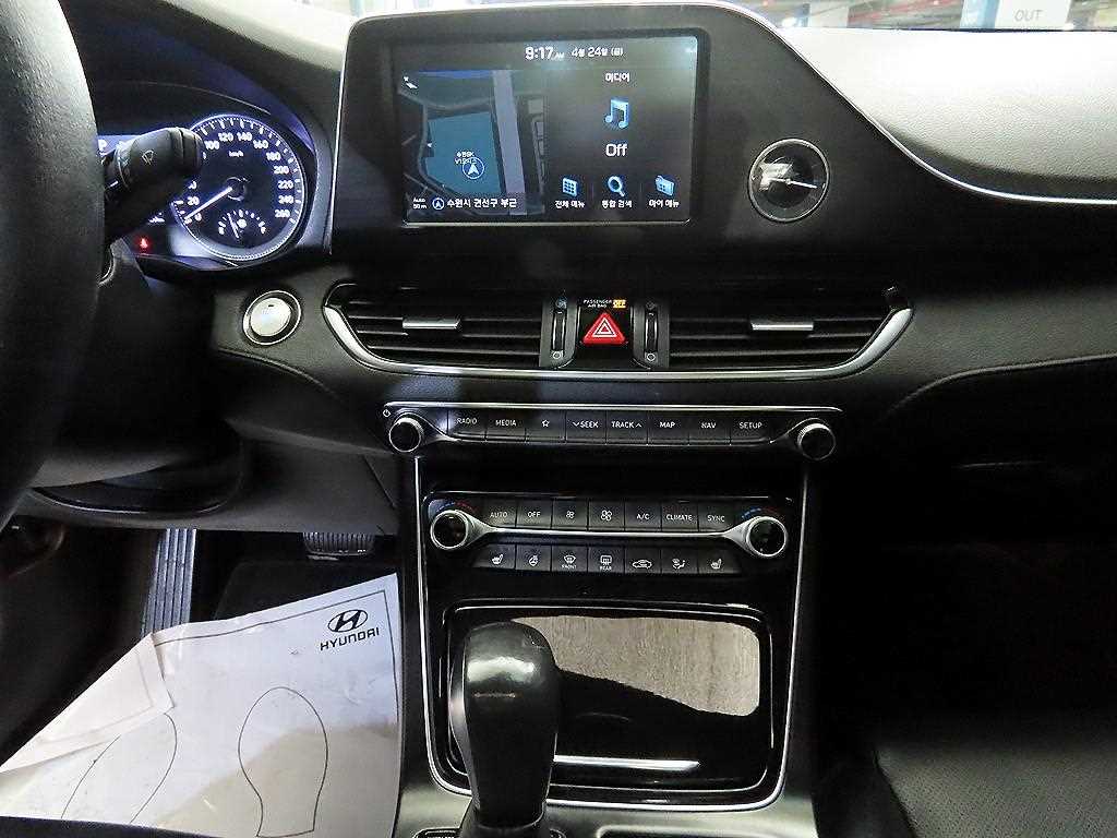 HYUNDAI Grandeur - Vista 11