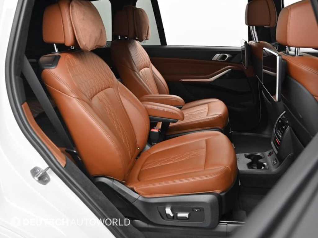BMW X7 - Vista 12