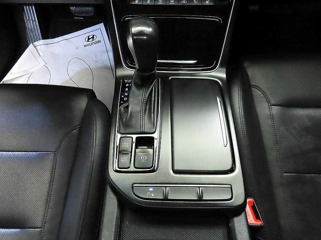 HYUNDAI Grandeur - Vista 12