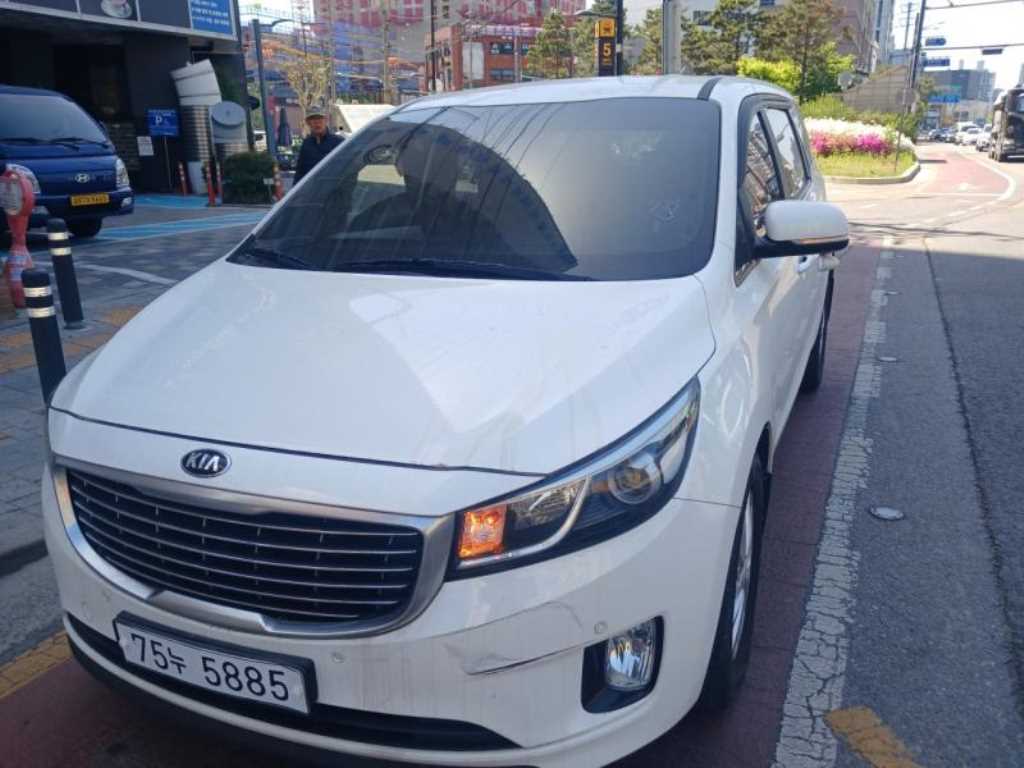 KIA Carnival 2015 - Importación desde Corea - HF Imports Iquique - Foto 1