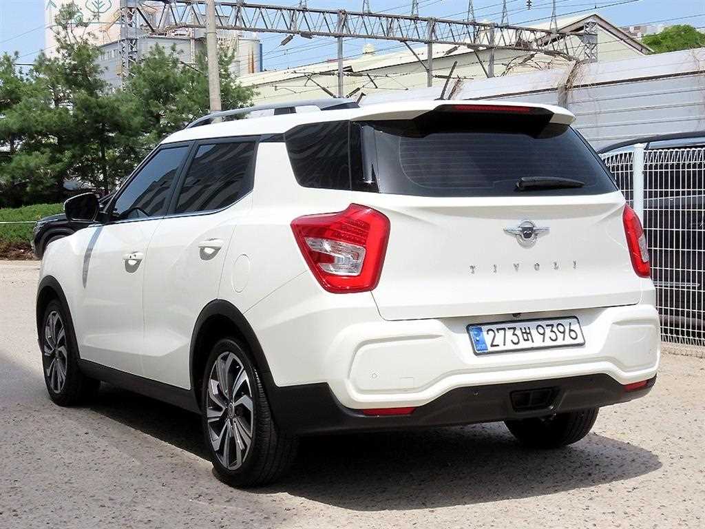 Ssangyong Tivoli - Vista 3