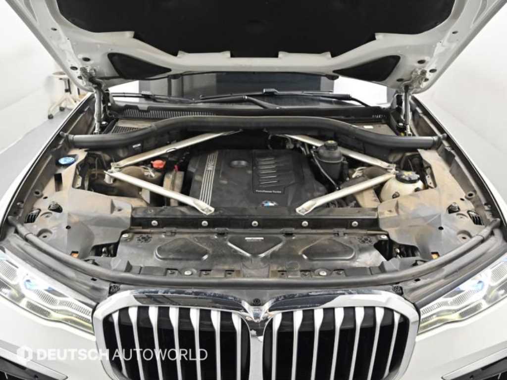 BMW X7 - Vista 6