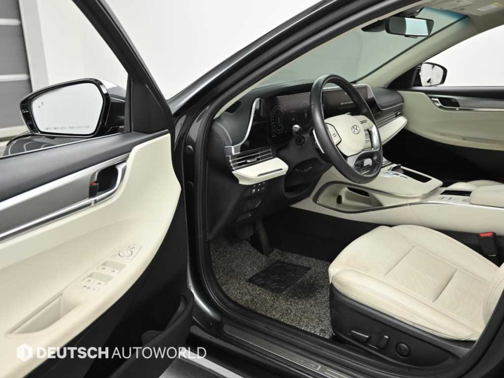HYUNDAI Grandeur - Vista 11