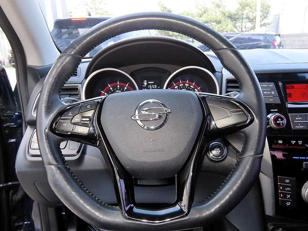 Ssangyong Tivoli - Vista 8