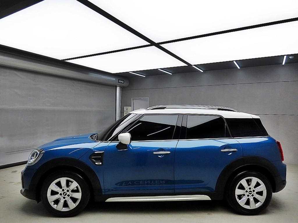Mini Countryman - Vista 4