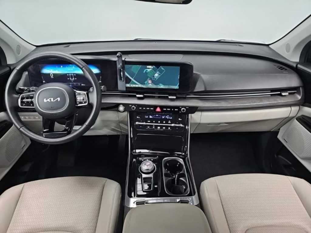 KIA Carnival - Vista 5