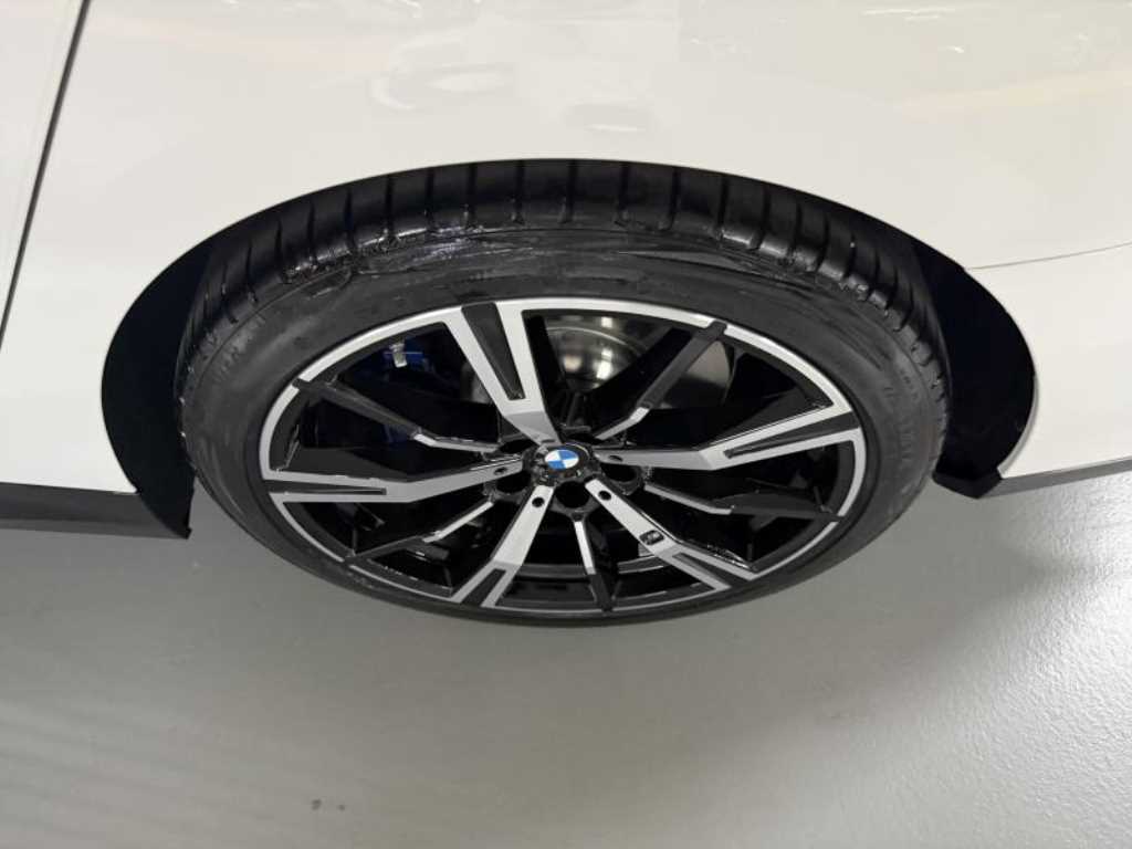 BMW 5 Series - Vista 8