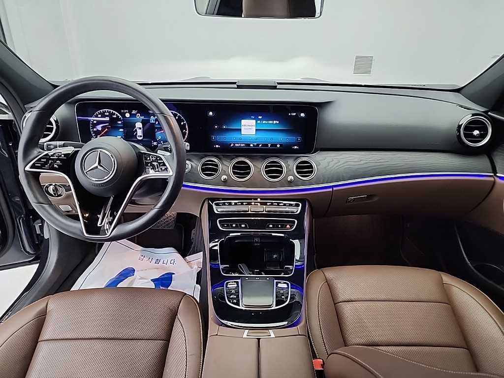 Mercedes Benz E class - Vista 7