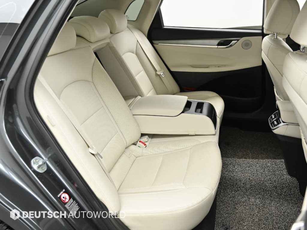 HYUNDAI Grandeur - Vista 12