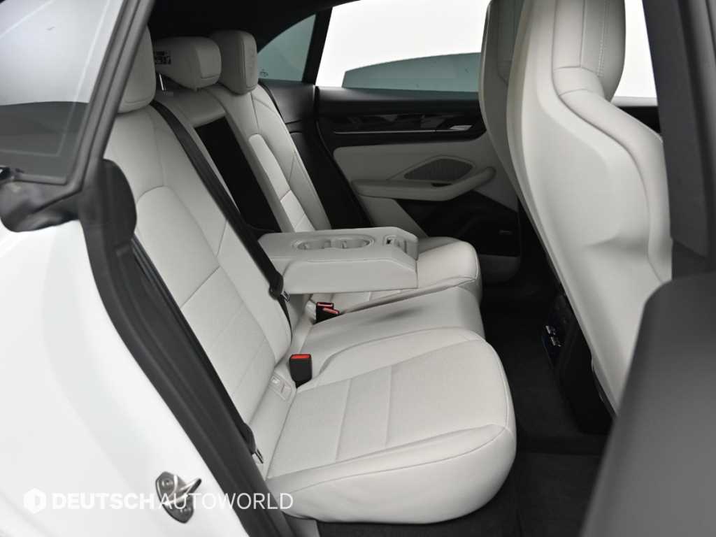Porsche Macan - Vista 12