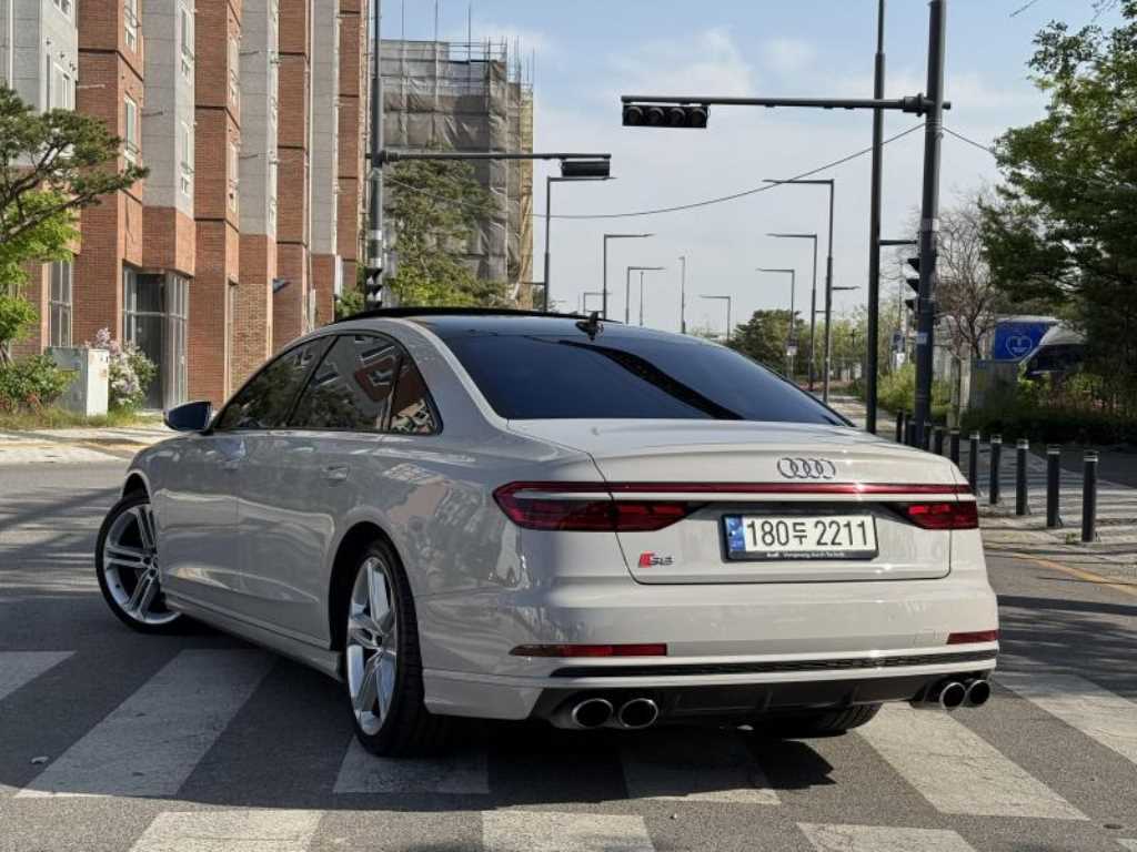 Audi S8 - Vista 2