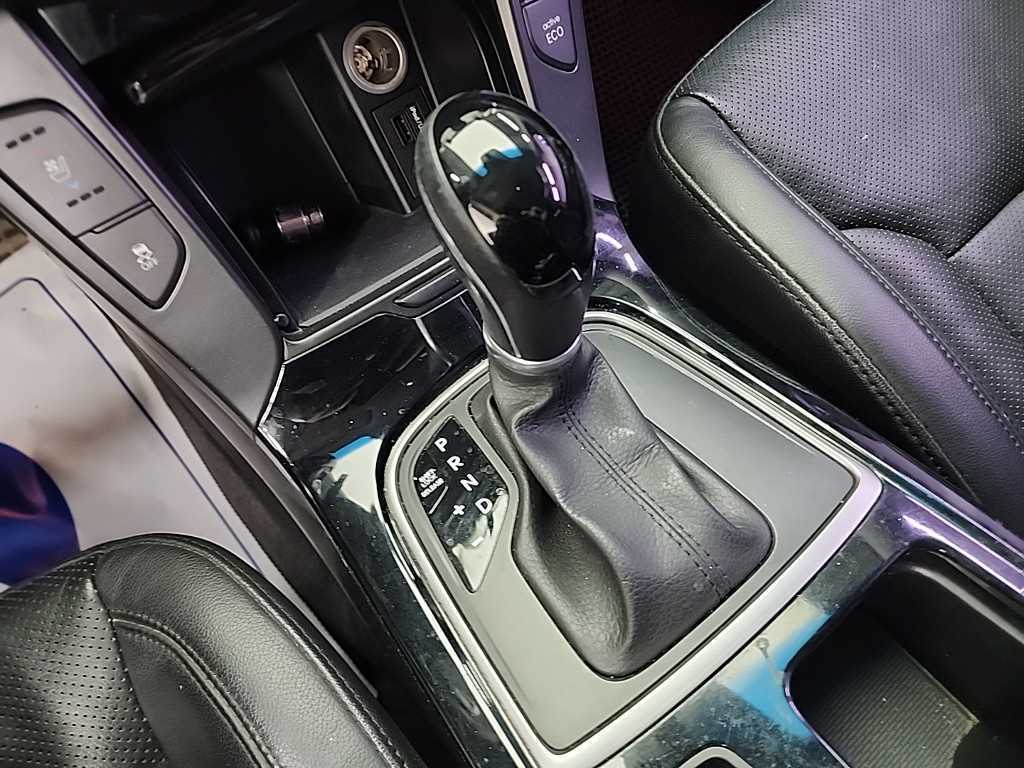 HYUNDAI i40 - Vista 8