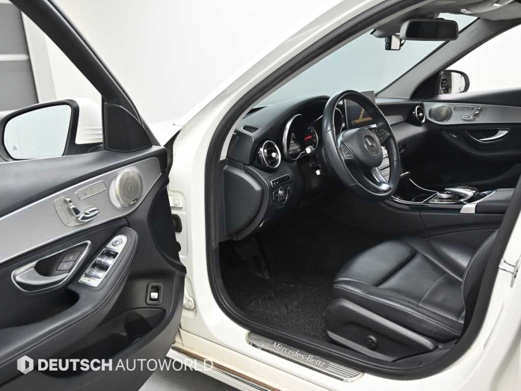Mercedes Benz C Class - Vista 11