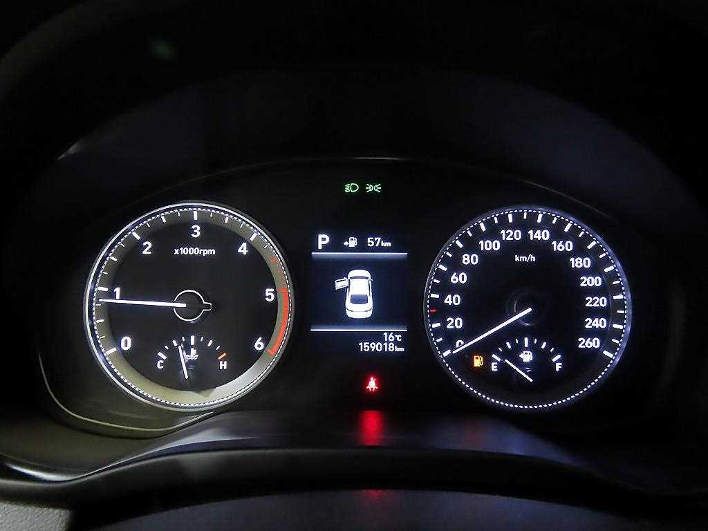 HYUNDAI Grandeur - Vista 9