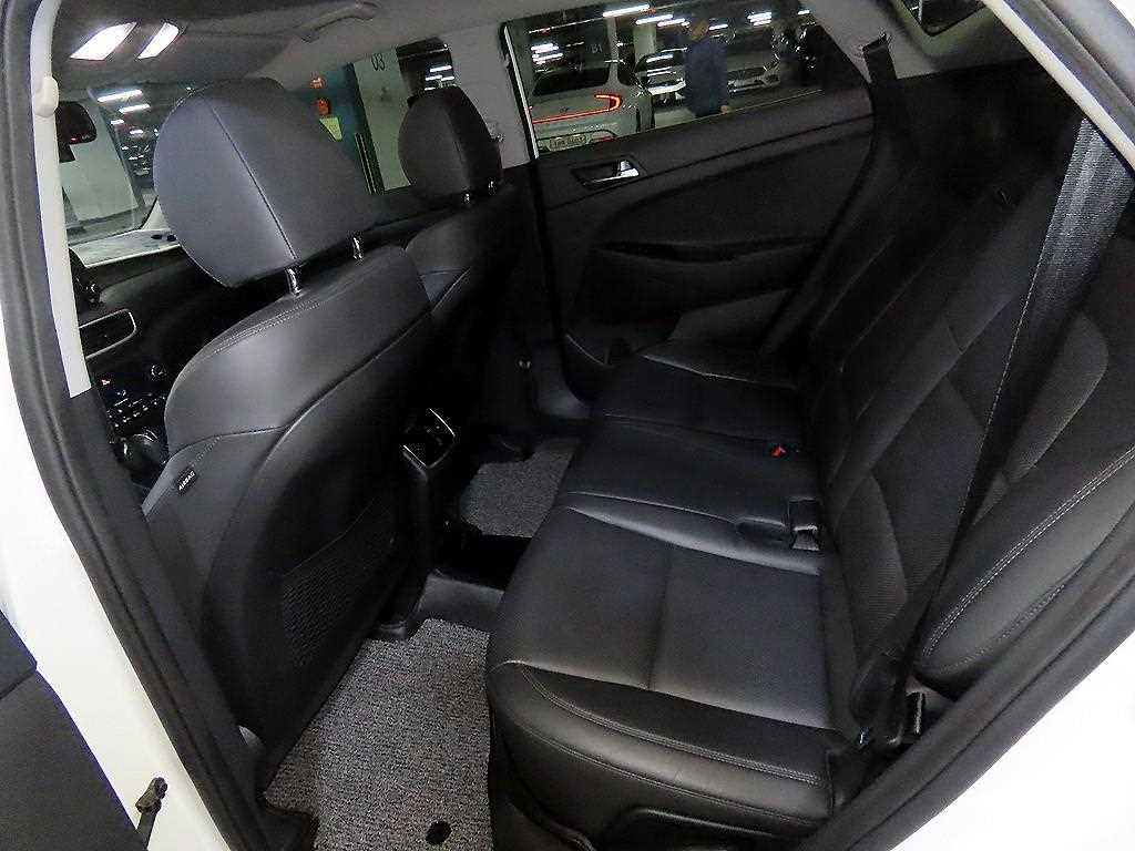 HYUNDAI Tucson - Vista 7
