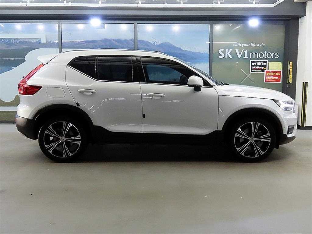 Volvo XC40 - Vista 3