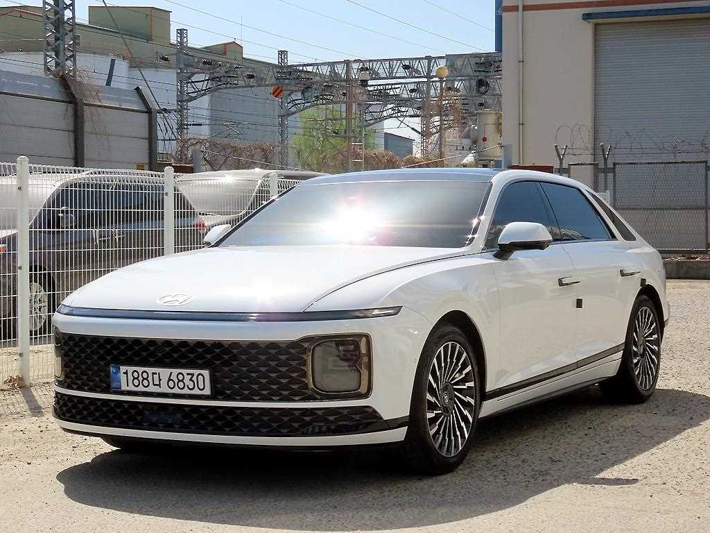 HYUNDAI Grandeur - Vista 2
