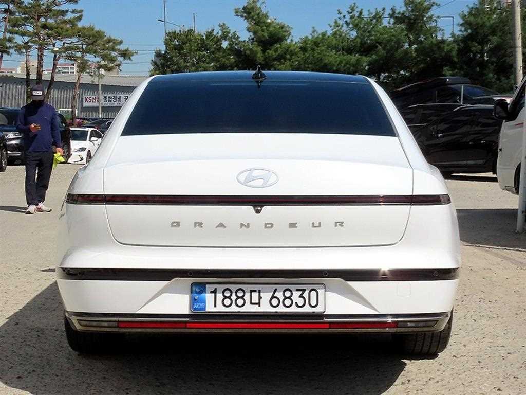 HYUNDAI Grandeur - Vista 4
