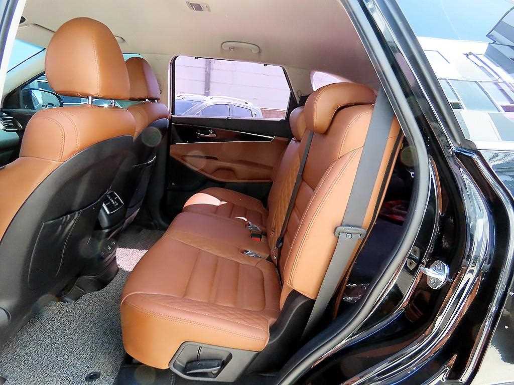 KIA Sorento - Vista 6