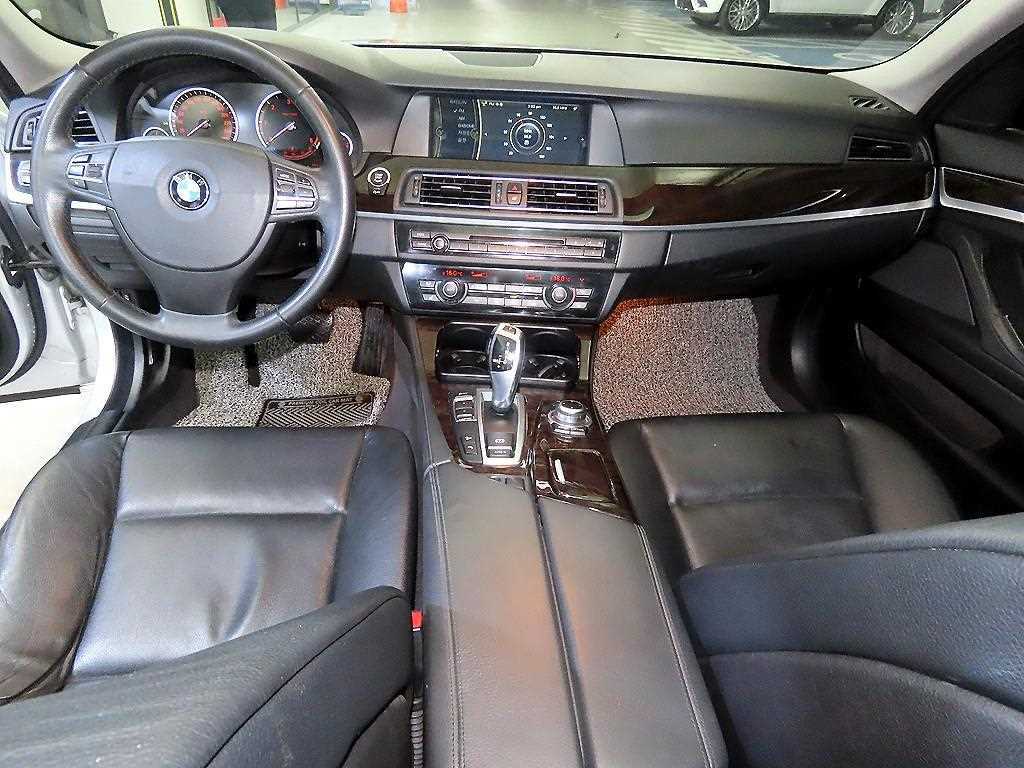 BMW 5 Series - Vista 10
