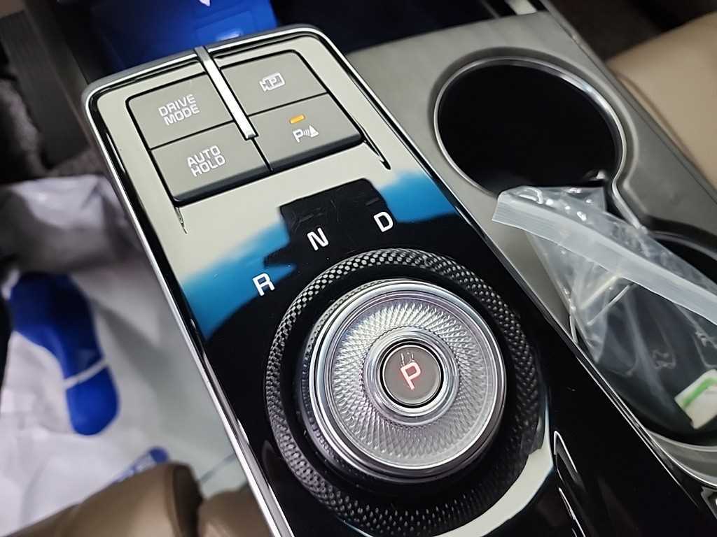 KIA K8 - Vista 8