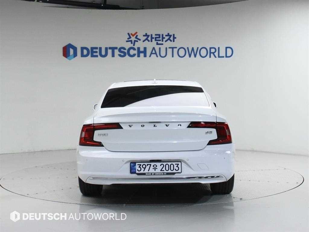 Volvo S90 - Vista 4