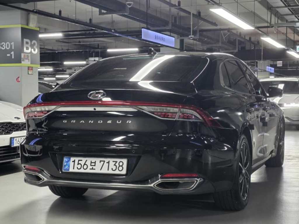 HYUNDAI Grandeur - Vista 4