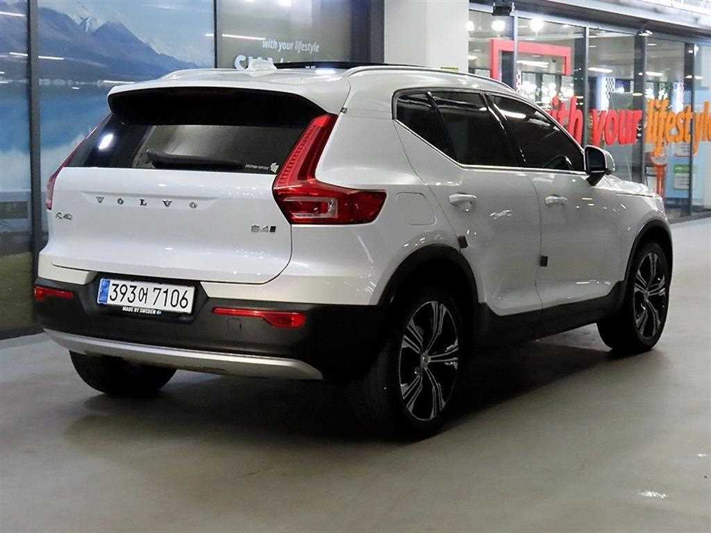 Volvo XC40 - Vista 4
