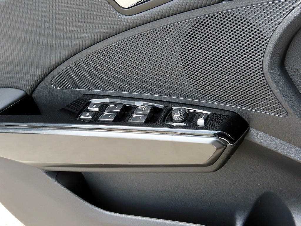 Ssangyong Tivoli - Vista 11