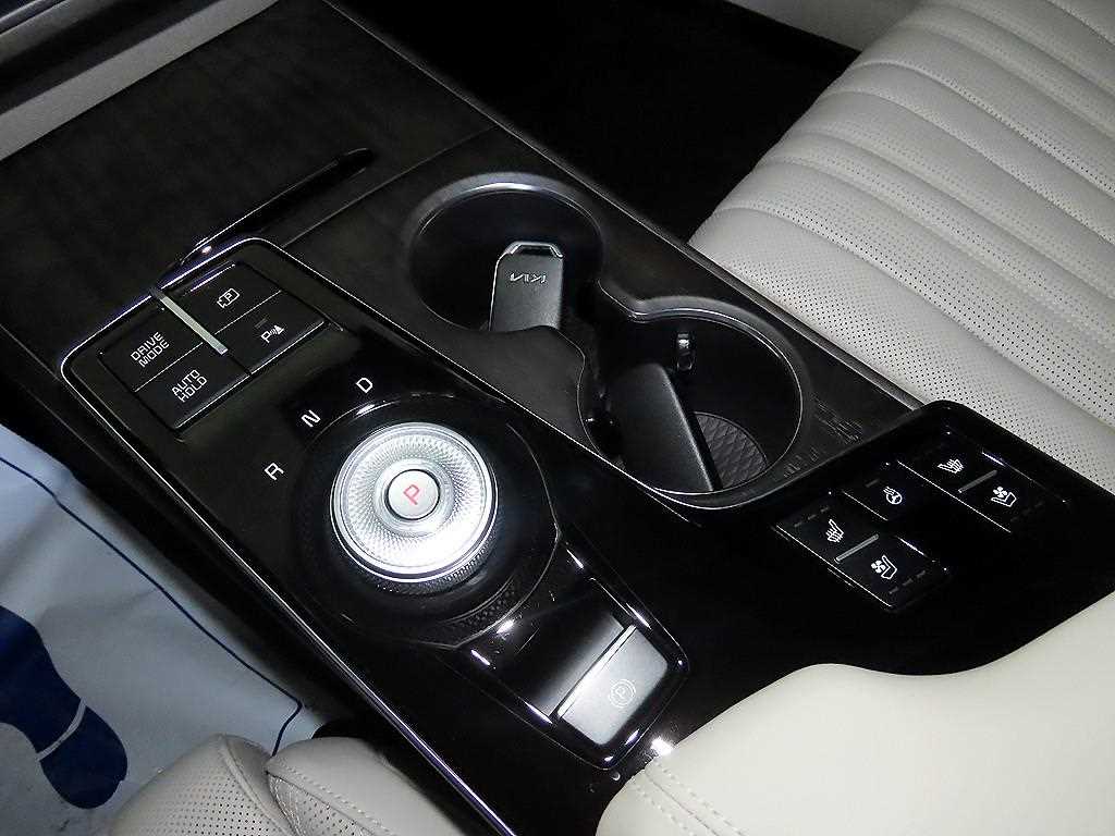 KIA K8 - Vista 12